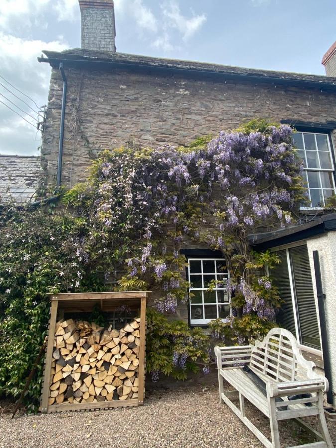 Three Cocks Hotel Brecon Esterno foto